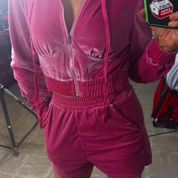 Very cute Velour shorts set, unsure brand, will snap photo and add it later. - Picture 3 of 3